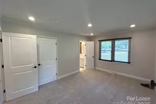 5933 Crestwood Dr, Charlotte, NC 28216 - Photo 12