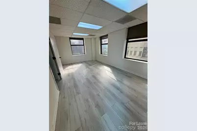 112 N Tryon Street #1570, Charlotte, NC 28202 - Photo 2