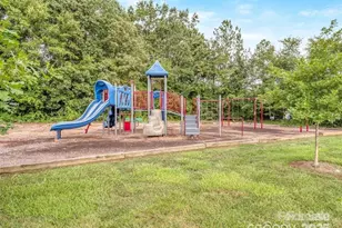 8715 Parkchester Dr, Charlotte, NC 28277 - Photo 2