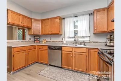 8715 Parkchester Drive, Charlotte, NC 28277 - Photo 24