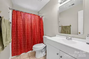 8622 Woodhill Manor Ct, Charlotte, NC 28215 - Photo 22