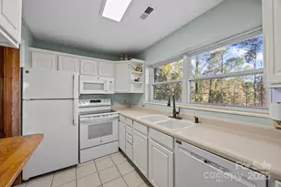 2312 Greater Druid Hills Blvd, Hendersonville, NC 28791 - Photo 16