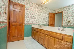 603 NE 29th Ave, Hickory, NC 28601 - Photo 18