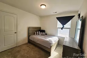 10703 Derryrush Dr, Charlotte, NC 28213 - Photo 26