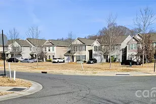 10703 Derryrush Dr, Charlotte, NC 28213 - Photo 4