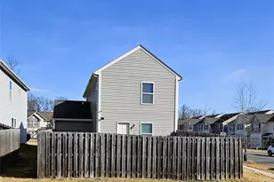 10703 Derryrush Dr, Charlotte, NC 28213 - Photo 36