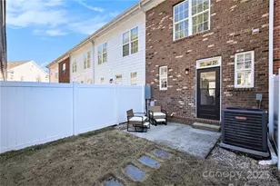 9813 Longstone Ln, Charlotte, NC 28277 - Photo 18