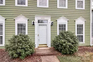 12313 Landing Green Dr, Charlotte, NC 28277 - Photo 2