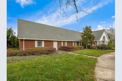 800 Beverly Hanks Center, Hendersonville, NC 28792 - Photo 2