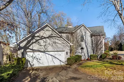 16300 Autumn Creek Court, Charlotte, NC 28278 - Photo 4