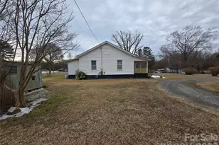 414 Spinners Dr, Cherryville, NC 28021 - Photo 2