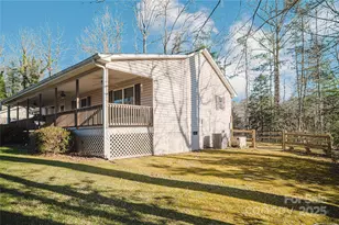 159 W Sweetbriar Ln, Etowah, NC 28729 - Photo 6