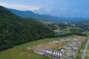 123 Clear Creek Ln, Waynesville, NC 28785 - Photo 2