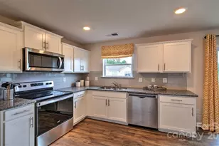 117 Clear Creek Ln, Waynesville, NC 28785 - Photo 4