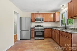 1320 Kings Cir, Shelby, NC 28150 - Photo 10