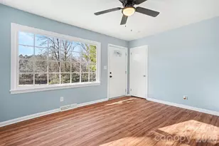 1320 Kings Cir, Shelby, NC 28150 - Photo 6