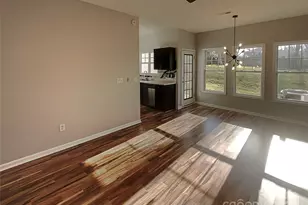 257 Doughton Ln, Charlotte, NC 28217 - Photo 4