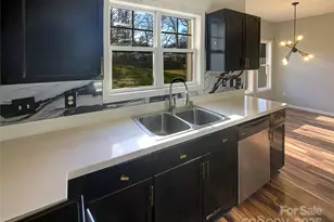 257 Doughton Ln, Charlotte, NC 28217 - Photo 6