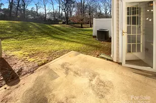 257 Doughton Ln, Charlotte, NC 28217 - Photo 20