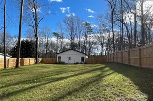 203 Payne St, Mount Holly, NC 28120 - Photo 6