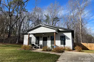 203 Payne St, Mount Holly, NC 28120 - Photo 2