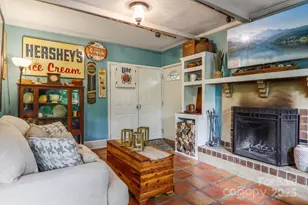 416 S Cherokee Ave, Black Mountain, NC 28711 - Photo 16