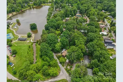 416 S Cherokee Avenue, Black Mountain, NC 28711 - Photo 38