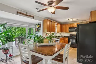 416 S Cherokee Ave, Black Mountain, NC 28711 - Photo 10