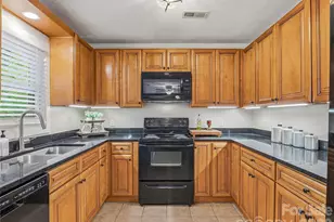 416 S Cherokee Ave, Black Mountain, NC 28711 - Photo 16