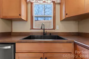 82 Zeb Brendle Rd, Bryson City, NC 28713 - Photo 8