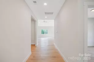 681 S Grove St, Lincolnton, NC 28092 - Photo 8