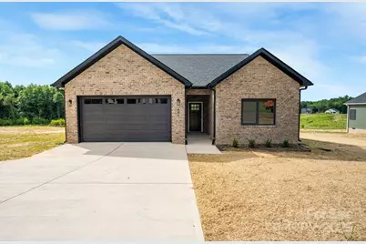 681 S Grove Street, Lincolnton, NC 28092 - Photo 2