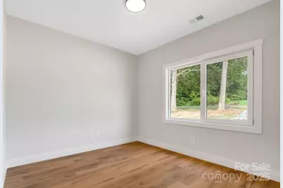 697 S Grove Street, Lincolnton, NC 28092 - Photo 10