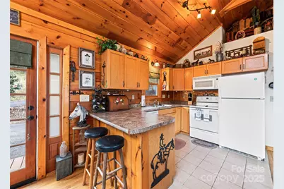 16 Hiawatha Drive, Maggie Valley, NC 28751 - Photo 10