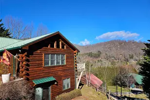 16 Hiawatha Dr, Maggie Valley, NC 28751 - Photo 2