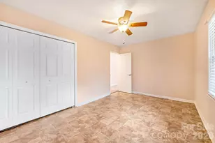 4715 Highlake Dr, Charlotte, NC 28215 - Photo 22