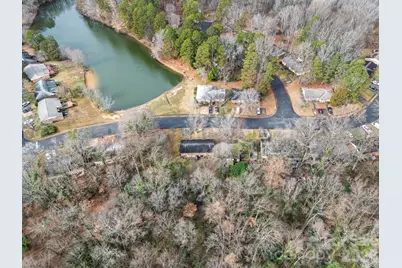 4715 Highlake Drive, Charlotte, NC 28215 - Photo 32