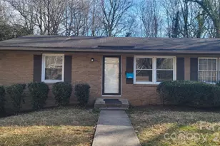 4715 Highlake Dr, Charlotte, NC 28215 - Photo 1