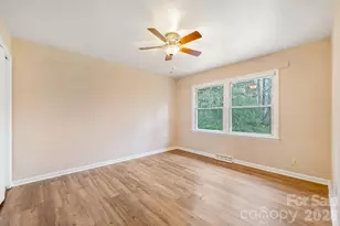 4715 Highlake Dr, Charlotte, NC 28215 - Photo 16