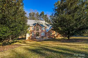 105 Boyd Dr, Flat Rock, NC 28731 - Photo 1