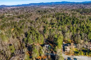 105 Boyd Dr, Flat Rock, NC 28731 - Photo 2