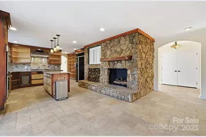 138 Kingsway Circle, Charlotte, NC 28214 - Photo 10