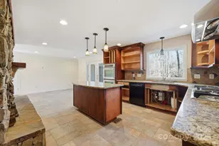 138 Kingsway Cir, Charlotte, NC 28214 - Photo 4