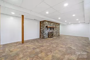 138 Kingsway Cir, Charlotte, NC 28214 - Photo 38