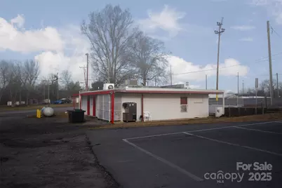 9140 Nc Hwy 90 Highway E, Stony Point, NC 28678 - Photo 16