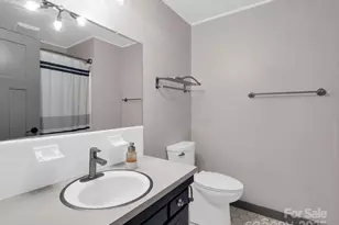 1717 Glenheath Dr, Hendersonville, NC 28791 - Photo 28