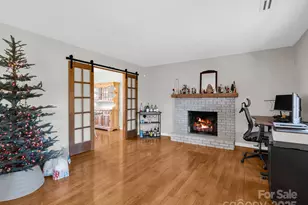 1717 Glenheath Dr, Hendersonville, NC 28791 - Photo 12