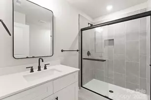 6033 King Charles Ct, Charlotte, NC 28213 - Photo 6