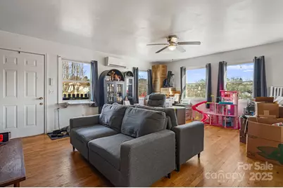 3 Elizabeth Street, Canton, NC 28716 - Photo 2