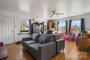 3 Elizabeth St, Canton, NC 28716 - Photo 2